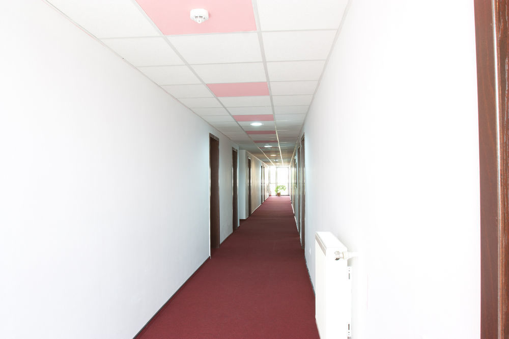 Denisa Hotel Otopeni Exterior foto